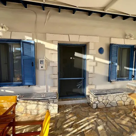 Joanna Seaside House Сasa de vacaciones Meganisi