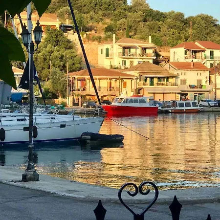 Сasa de vacaciones Joanna Seaside House Meganisi